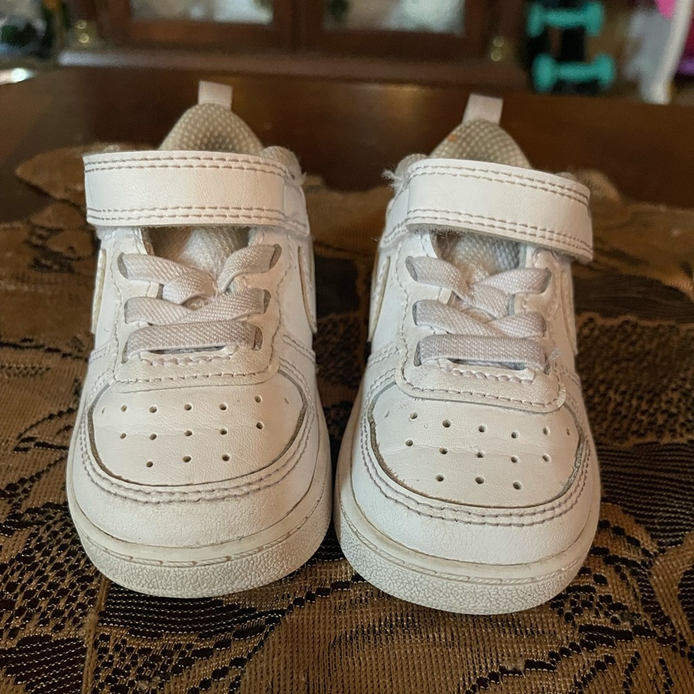 Size 5 (toddler) Nike.